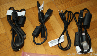 Die mitgelieferte Anschlusskabel für USB, VGA und Composite Video mit dem Acer C20-LED Projektor Die mitgelieferte Anschlusskabel für USB, VGA und Composite Video mit dem Acer C20-LED Projektor